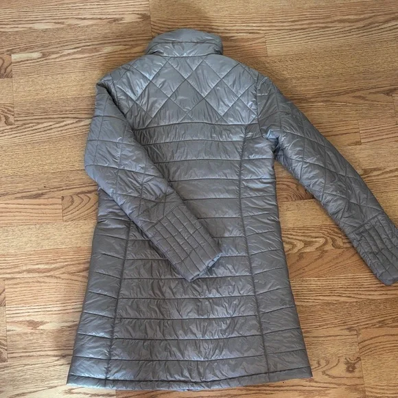 Patagonia Women's Gray Quilted Puffer Jacket Parka - Picture 4 of 7